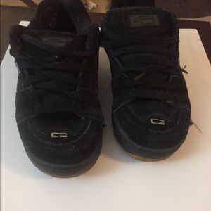 old school globe shoes